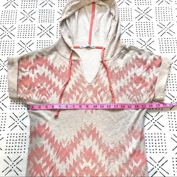 SOUTHWESTERN CUFF SLEEVE HOODED TOP - Picture 7 of 11